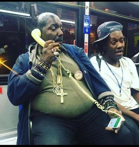 Keď ste si za 20 rokov ešte nezvykli na mobil